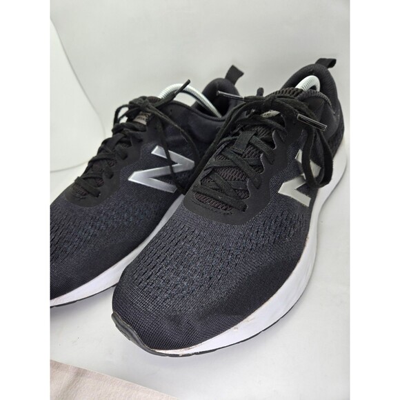 Athletic_Shoes